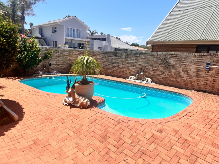 4 Bedroom Property for Sale in Ferreira Town Eastern Cape